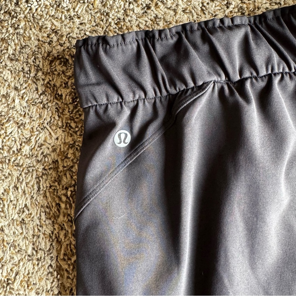 Lululemon Women’s 18 Keep Moving Jogger Luxtreme Black Gym Athletic - Picture 3 of 4